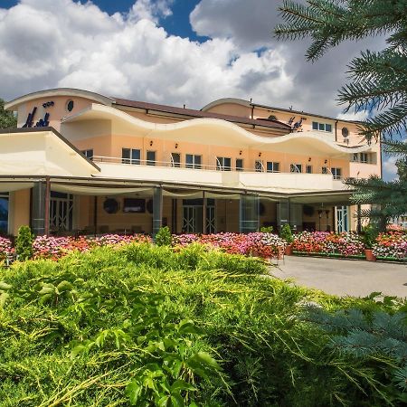 Hotel Emi Mihail Kogălniceanu المظهر الخارجي الصورة