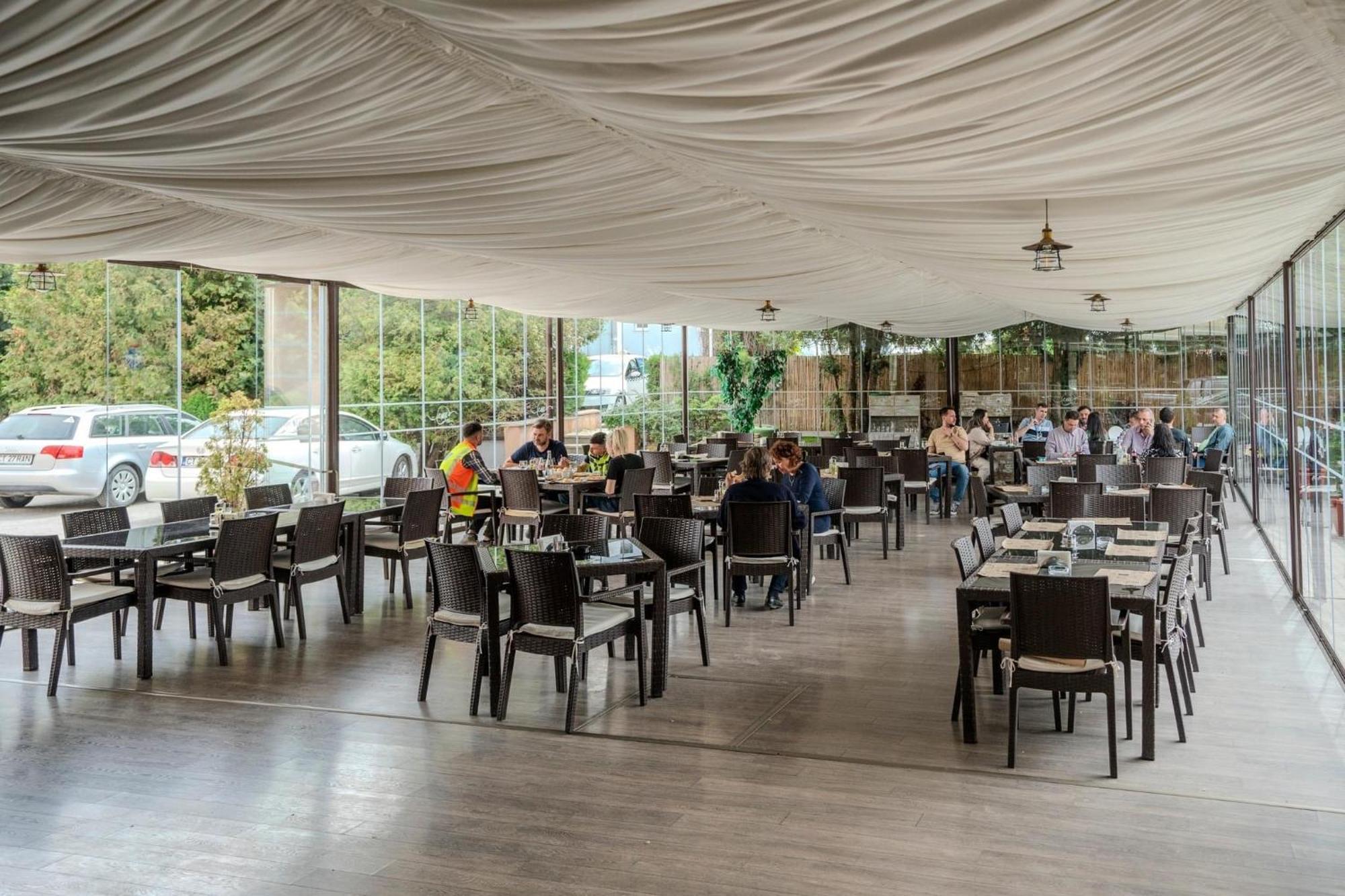Hotel Emi Mihail Kogălniceanu المظهر الخارجي الصورة