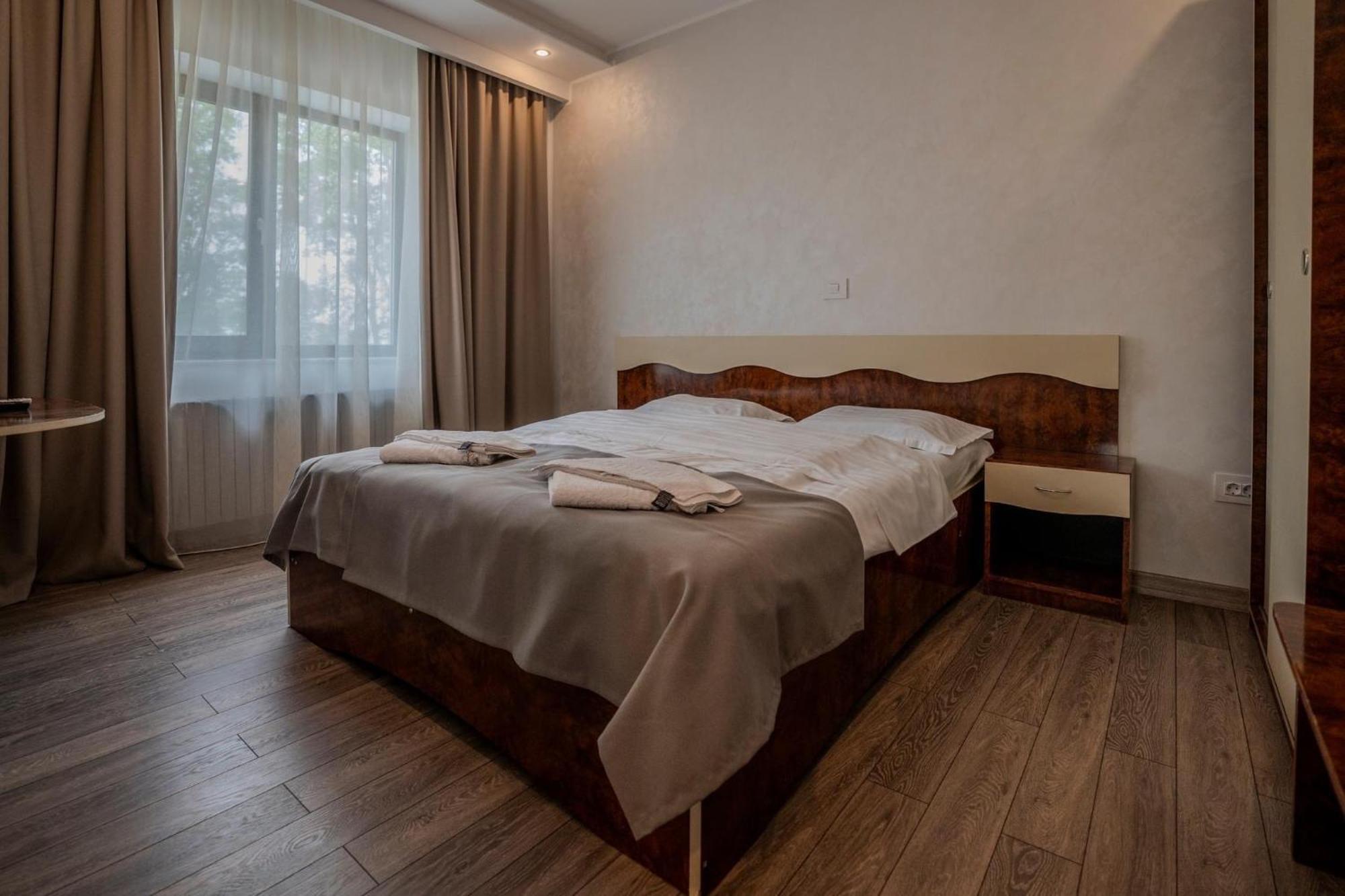 Hotel Emi Mihail Kogălniceanu المظهر الخارجي الصورة