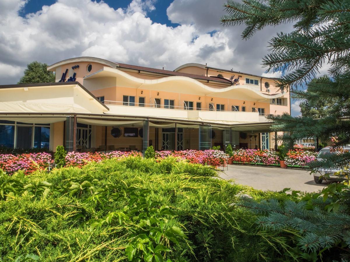 Hotel Emi Mihail Kogălniceanu المظهر الخارجي الصورة